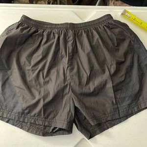 Men’s medium Illuminite running shorts